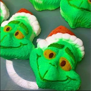 You’re a mean one… bath bomb